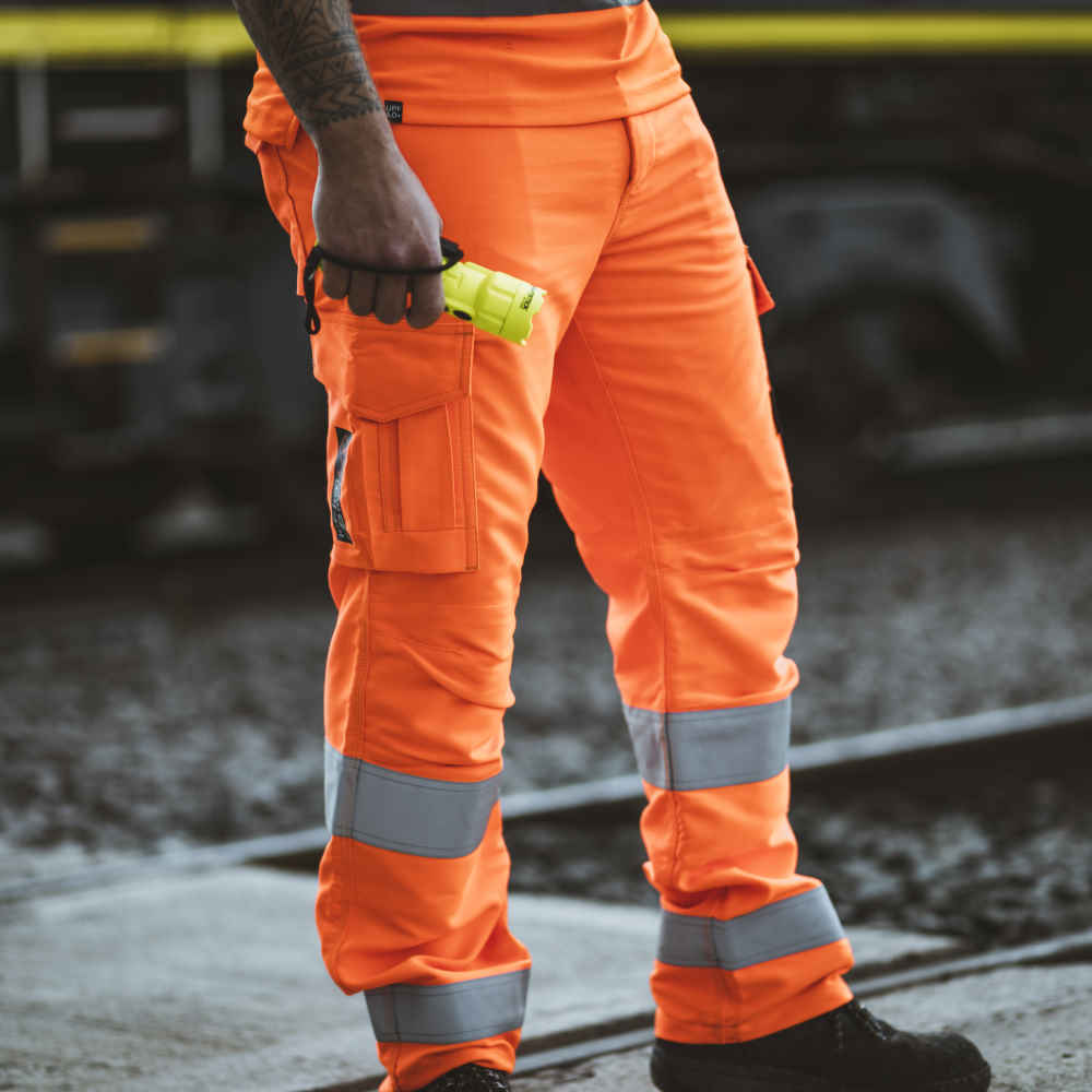 Hazkit - 2 - in - 1 Nightstick Zone 0 ATEX Dual Hand Held Torch and Floodlight - 120 lumens - Intrinsically Safe - XPP - 5422G - Nightstick