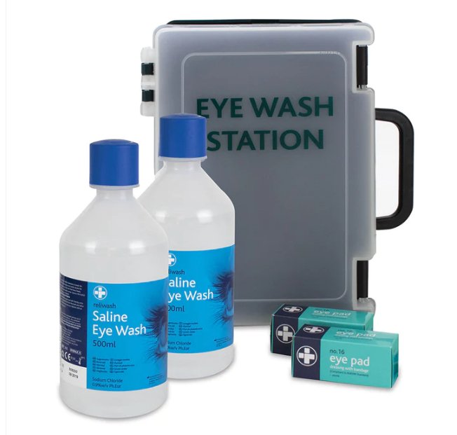 Hazkit - HSE Deluxe Wall Mounted Eyewash Station- Includes 2 x 500ml Eyewash and Pads - Reliance Medical