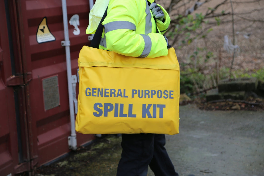 Hazkit - Portable General Purpose Spill Kit in velcro Satchel - Treats 25/45 Litres - Fentex